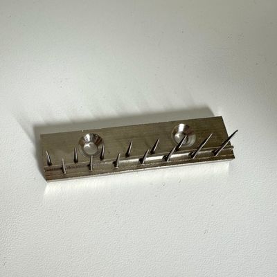 comprar Las piezas de la máquina de estentador Pin Plate Poong Kwang Machine Needle Plate CS Material Needle Plate de cobre Fabricación en línea